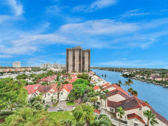 1 of 22 - 19355 Turnberry Way 8l, Aventura, FL