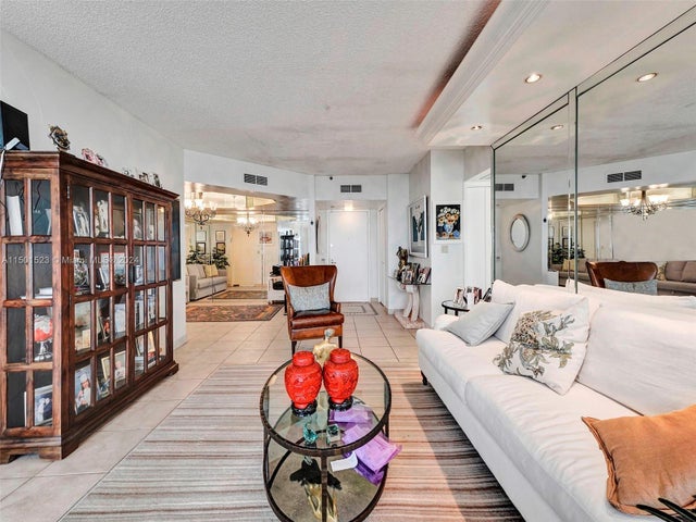 5 of 22 - 19355 Turnberry Way 8l, Aventura, FL