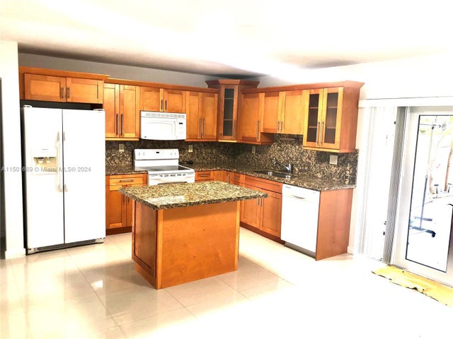 2 of 14 - 9633 Sw 20th Ter 9633, Miami, FL