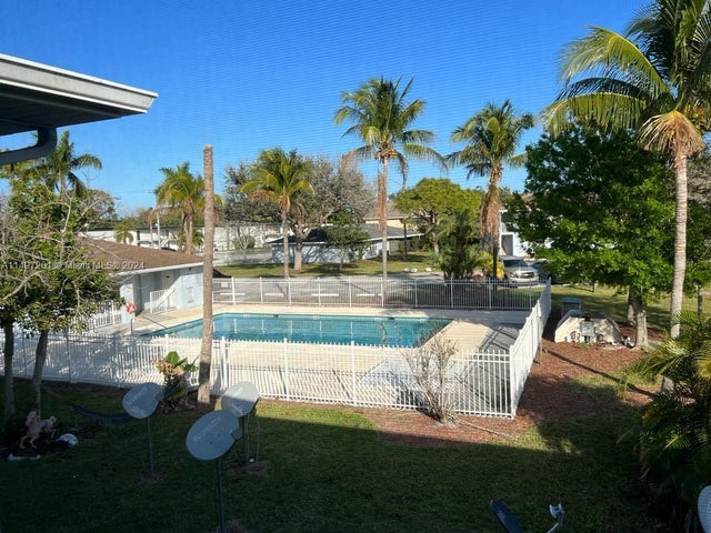 4 of 7 - 617 Ixoria Ave 29, Fort Pierce, FL