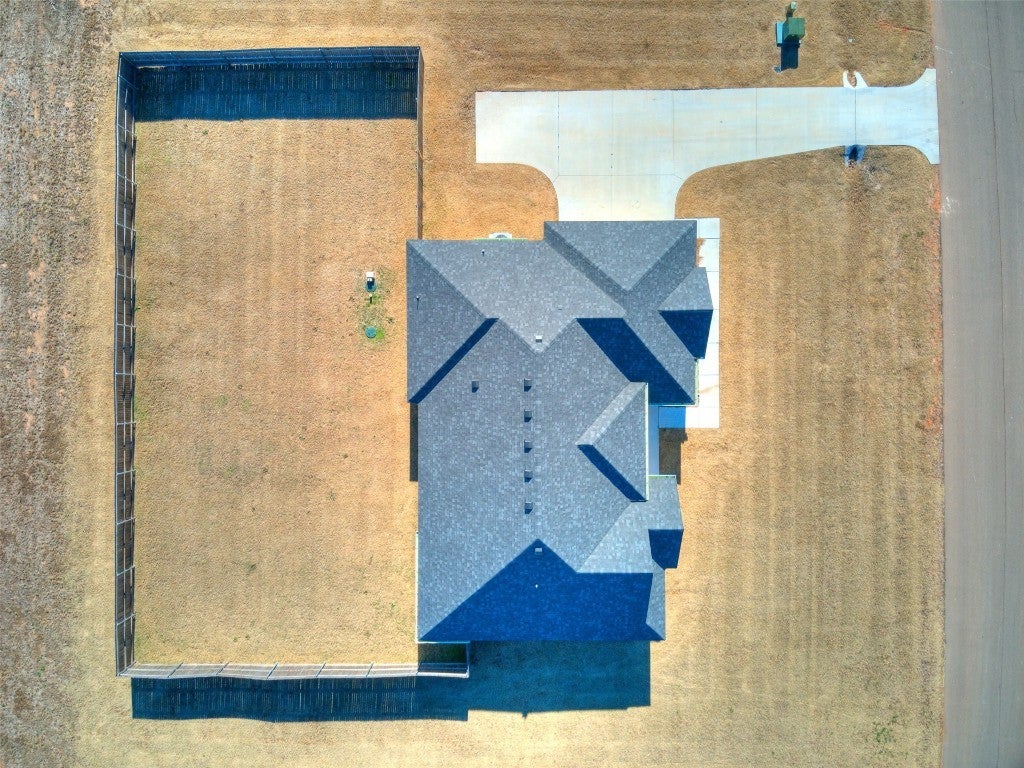 5193 Red Maple Avenue, Goldsby Property Listing MLS® 1090797