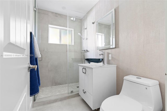 3 of 8 - 236 Nw 42nd St, Miami, FL