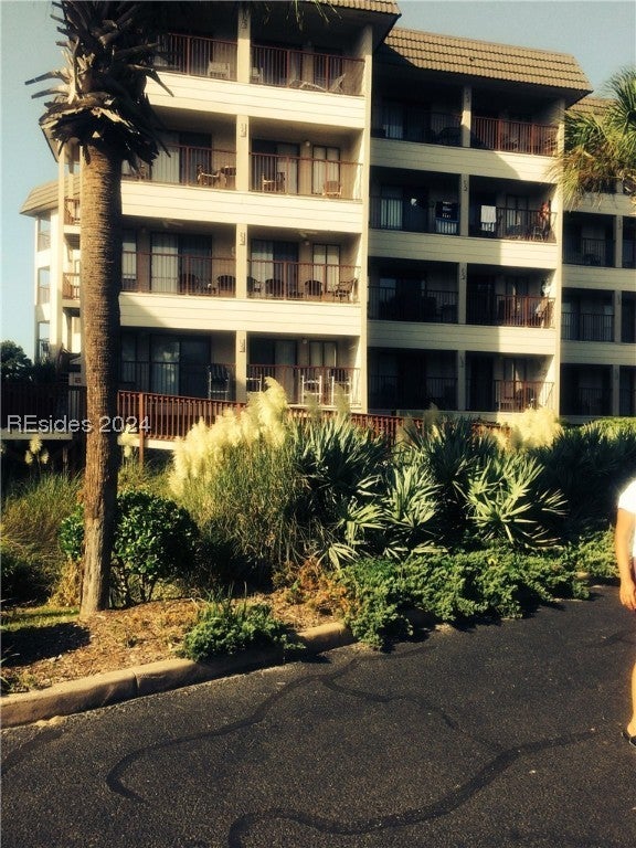 Hilton Head Beach & Tennis Villas/Condos For Sale Folly Field Real Estate