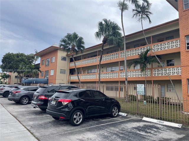 1 of 21 - 11840 Ne 19th Dr 2, North Miami, FL