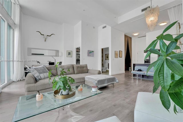 5 of 31 - 1900 N Bayshore Dr 508, Miami, FL