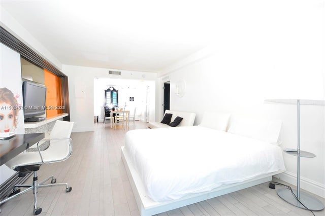 4 of 13 - 1100 West Ave 1220, Miami Beach, FL