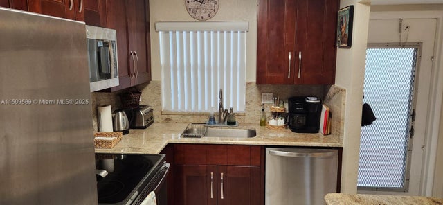 2 of 29 - 9620 Sunrise Lakes Blvd 211, Sunrise, FL