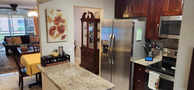 3 of 29 - 9620 Sunrise Lakes Blvd 211, Sunrise, FL