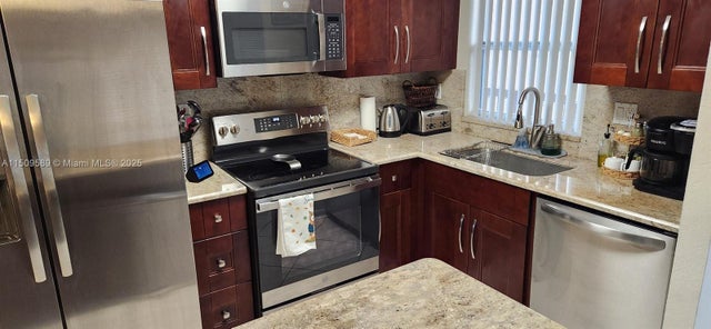 4 of 29 - 9620 Sunrise Lakes Blvd 211, Sunrise, FL