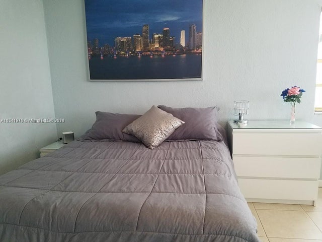 3 of 9 - 19201 Collins Ave 744, Sunny Isles Beach, FL