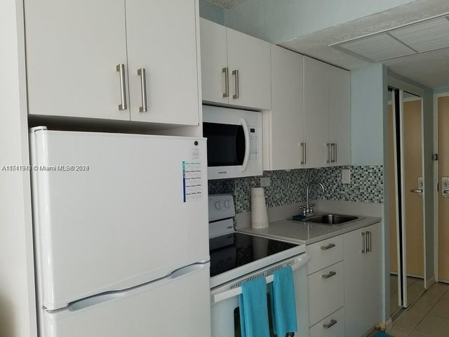 4 of 9 - 19201 Collins Ave 744, Sunny Isles Beach, FL