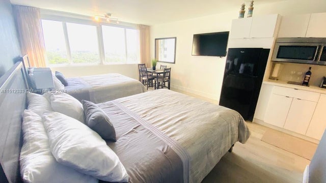 3 of 19 - 19201 Collins Ave 742, Sunny Isles Beach, FL