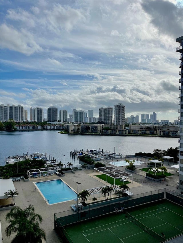 4 of 15 - 18051 Biscayne Blvd 903, Aventura, FL