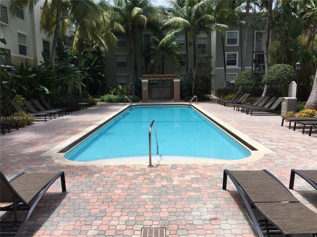 3 of 12 - 1919 Van Buren St 219a, Hollywood, FL