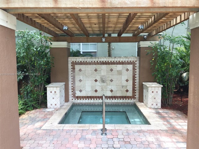 4 of 12 - 1919 Van Buren St 219a, Hollywood, FL