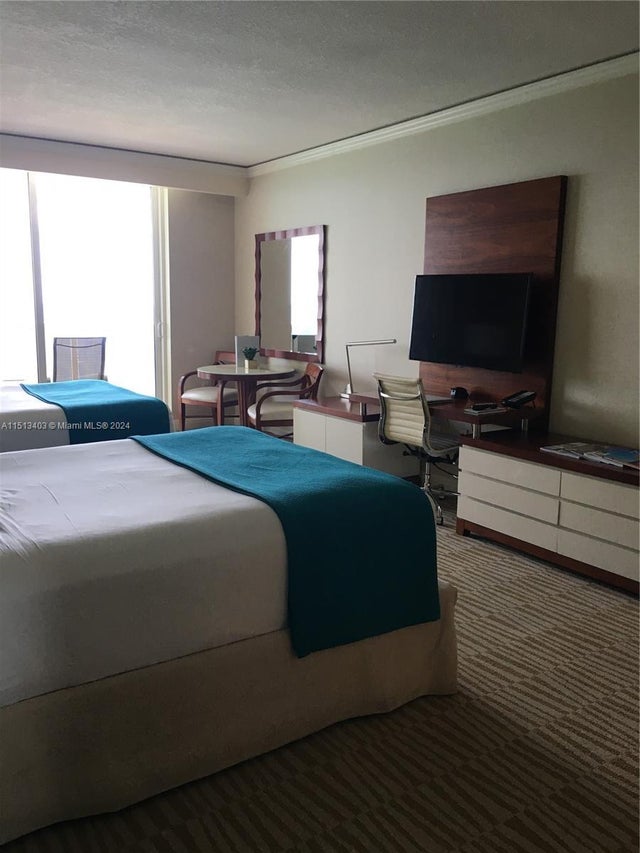 4 of 12 - 18001 Collins Ave 2306, Sunny Isles Beach, FL