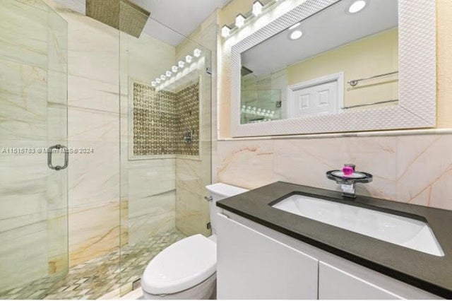 4 of 12 - 390 Tilford R R 390, Deerfield Beach, FL