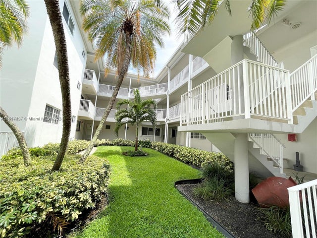4 of 41 - N/A, Hallandale Beach, FL