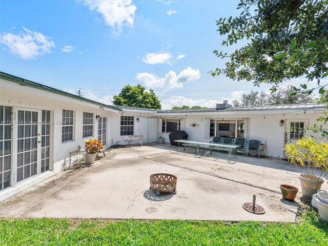 4 of 92 - 5901 Sw 160th Ave, Southwest Ranches, FL