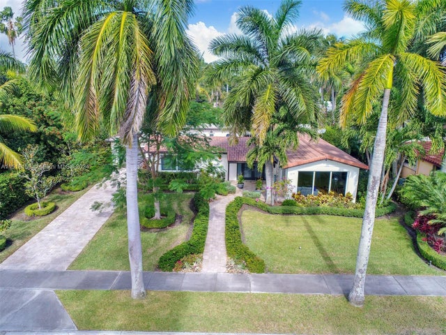 1 of 70 - 1017 Tyler St, Hollywood, FL