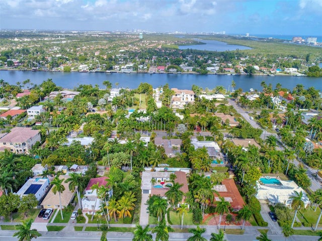 3 of 70 - 1017 Tyler St, Hollywood, FL