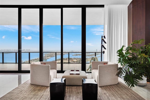 2 of 30 - 1000 Biscayne Blvd 5501, Miami, FL
