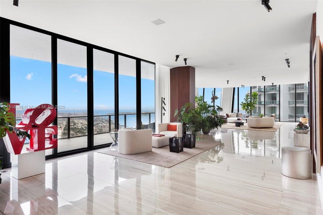 3 of 30 - 1000 Biscayne Blvd 5501, Miami, FL