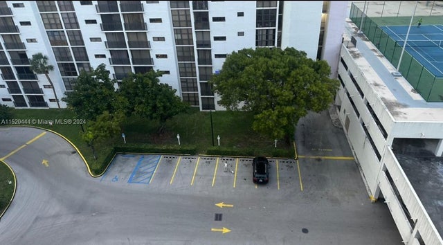 2 of 17 - 16909 N Bay Rd 1009, Sunny Isles Beach, FL
