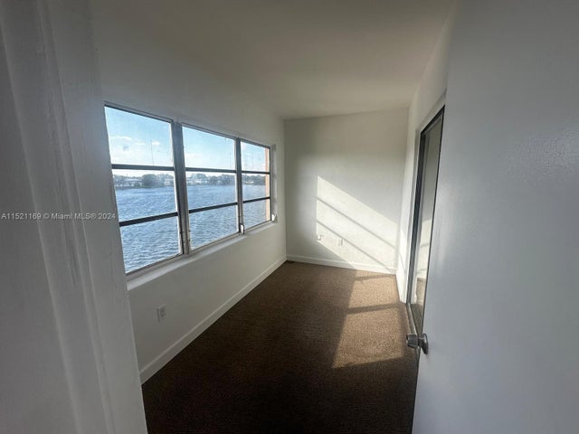 4 of 14 - 18700 Ne 3rd Ct 626, Miami, FL