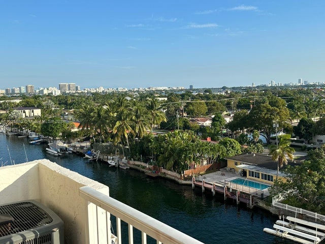 3 of 22 - 2000 Ne 135th St 1004, North Miami, FL
