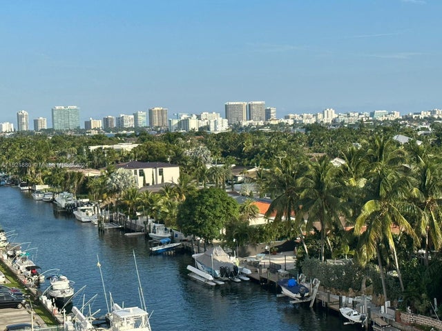 4 of 22 - 2000 Ne 135th St 1004, North Miami, FL