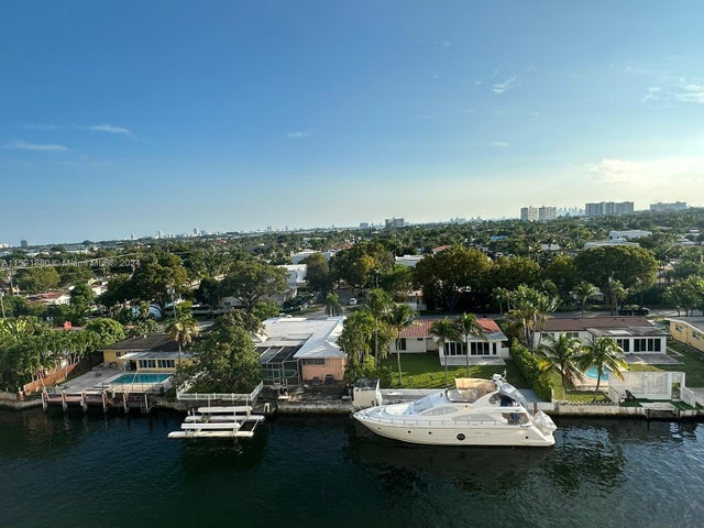5 of 22 - 2000 Ne 135th St 1004, North Miami, FL