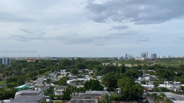 5 of 27 - 2000 Ne 135th St 910, North Miami, FL