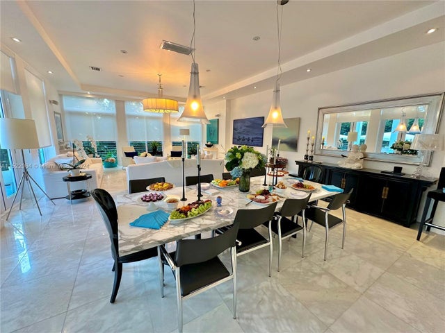 4 of 17 - 736 Woodcrest Rd, Key Biscayne, FL