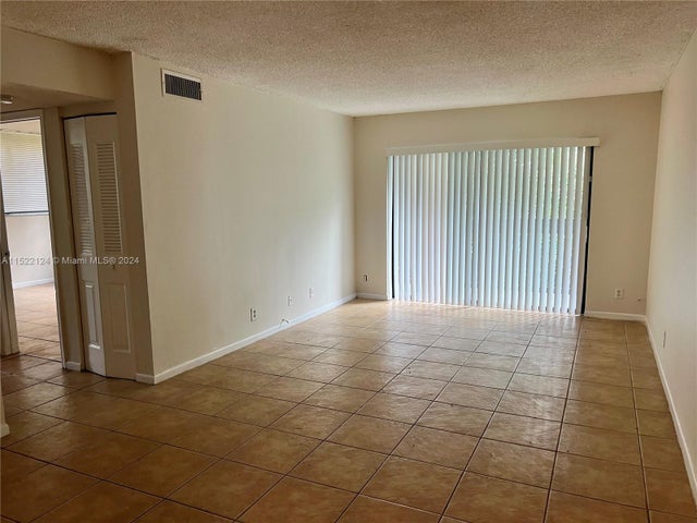 2 of 9 - 2000 N Congress Ave 205, West Palm Beach, FL