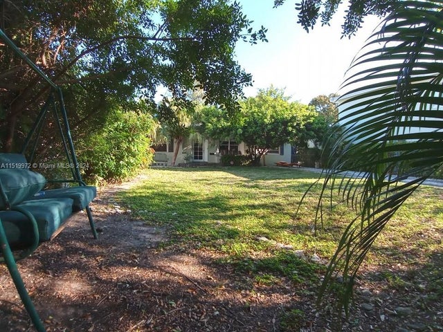 1 of 13 - 563 W 49th St, Miami Beach, FL