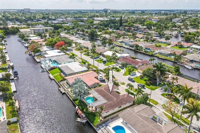 4 of 49 - 1466 Ne 57th Ct, Fort Lauderdale, FL