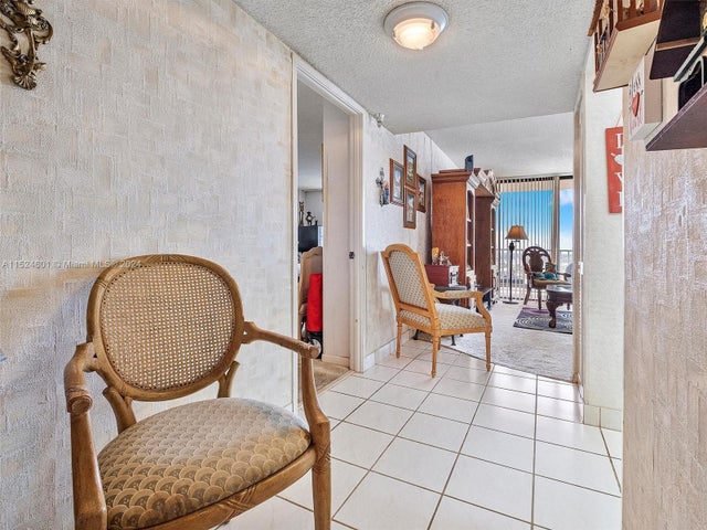 4 of 37 - 290 174th St 1809, Sunny Isles Beach, FL