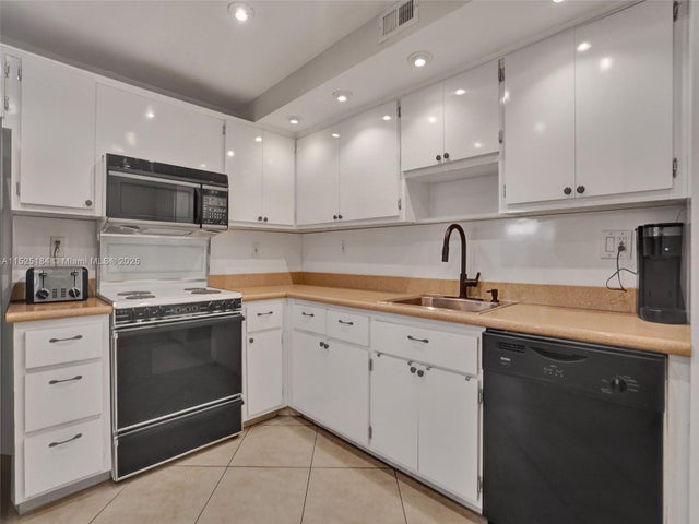 2 of 74 - 1600 S Ocean Dr 12e, Hollywood, FL