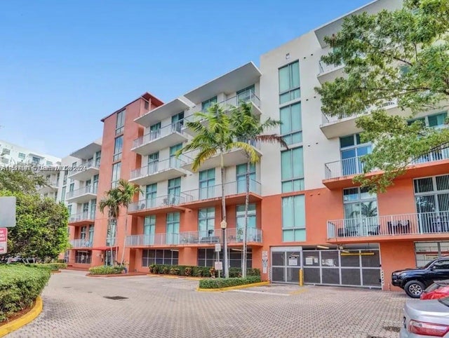 1 of 14 - 2100 Van Buren St 518, Hollywood, FL