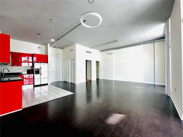 5 of 14 - 2100 Van Buren St 518, Hollywood, FL