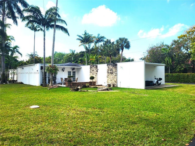 4 of 29 - 8290 Sunset Dr, Miami, FL