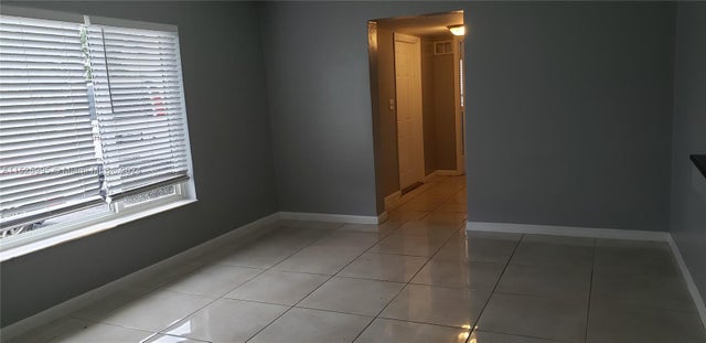 2 of 18 - 6181 Wiley St, Hollywood, FL