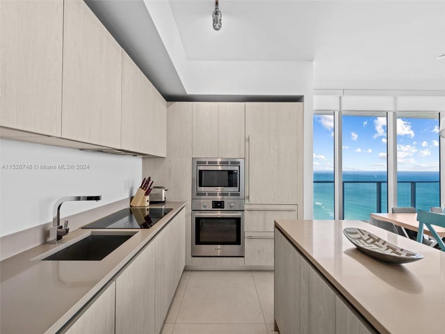 4 of 27 - 4111 S Ocean Dr 3202, Hollywood, FL