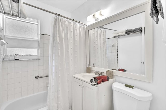 5 of 40 - 1220 Ne 128th St, North Miami, FL