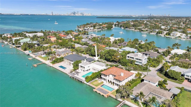 1 of 40 - 660 S Mashta Dr, Key Biscayne, FL