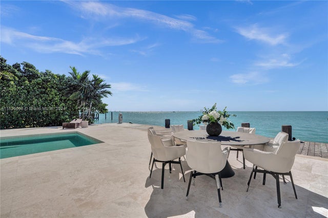 3 of 40 - 660 S Mashta Dr, Key Biscayne, FL