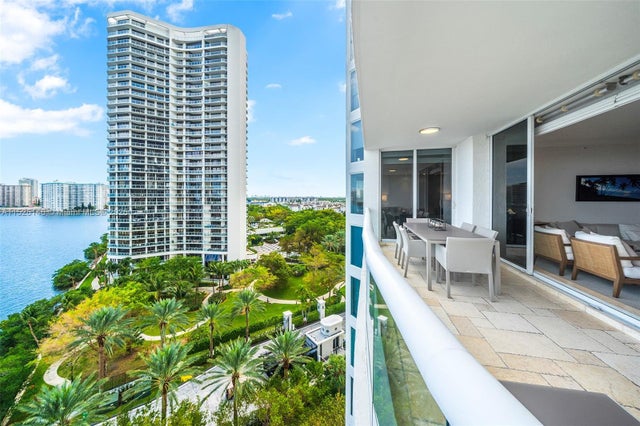 5 of 61 - 6000 Island Blvd 1007, Aventura, FL