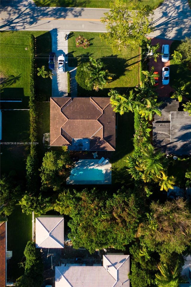 3 of 46 - 110 Nw 87th St, El Portal, FL