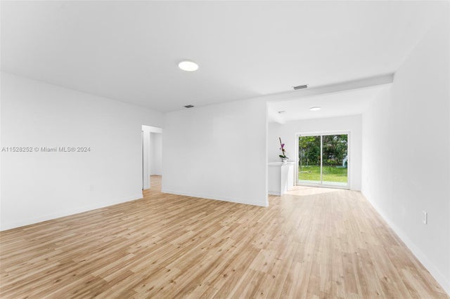 2 of 29 - 1560 Ne 138th St, North Miami, FL